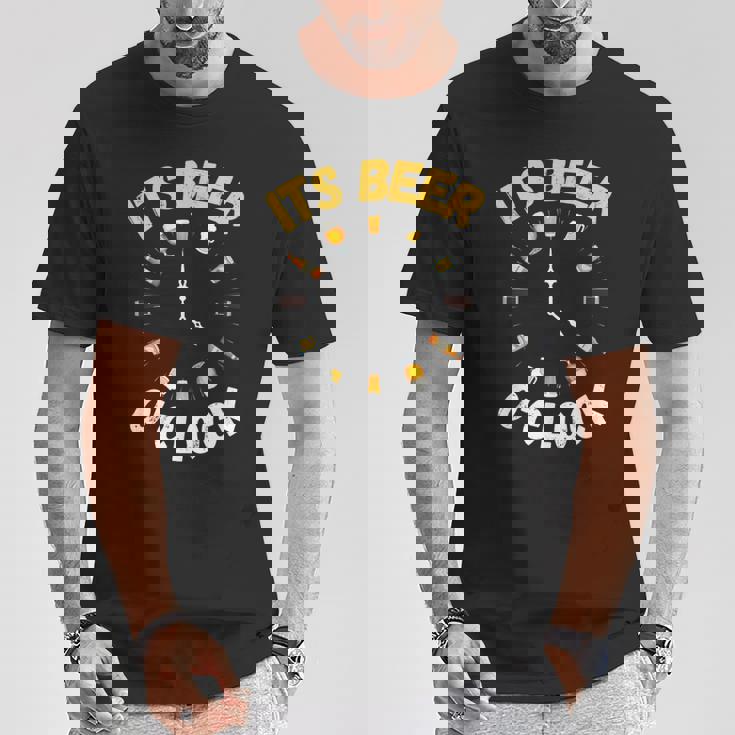 面白いビールoクロックティー。ナショナルビールデー、父の日に。 Tシャツ 面白い贈り物