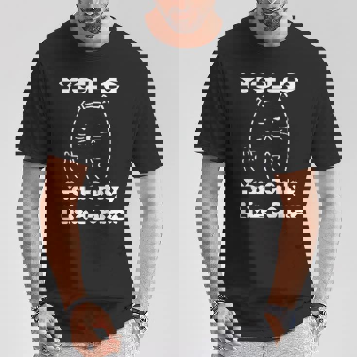 面白い猫 Tピースギフト Yolo 猫愛好家に Tシャツ 面白い贈り物