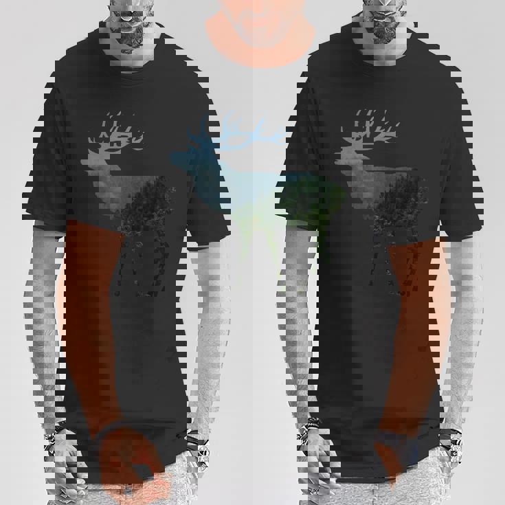 鹿と木 赤い鹿 ダム 鹿 森 木 雄鹿 Tシャツ 面白い贈り物