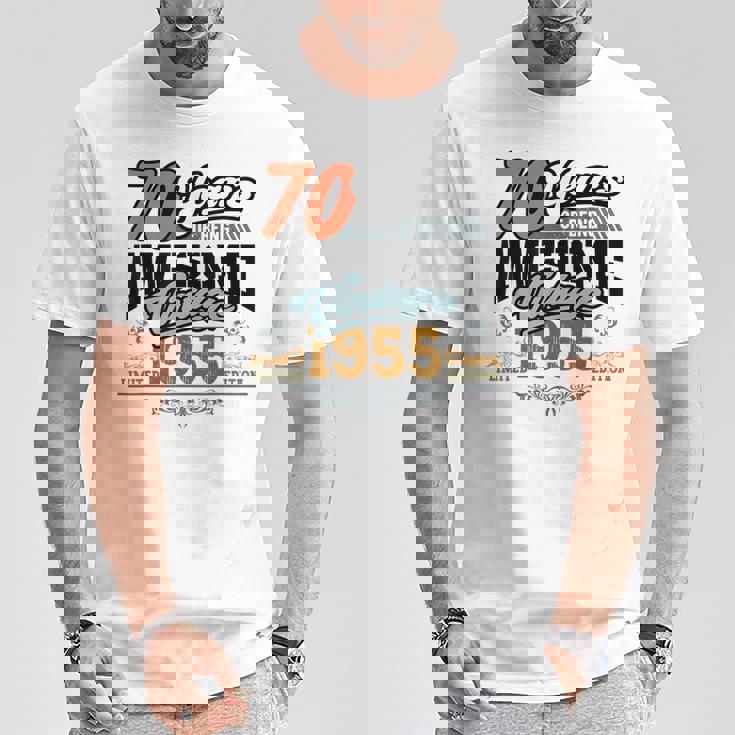 70歳の誕生日 ヴィンテージ 1955 70 Years Of Being Awesome レトロ Tシャツ 面白い贈り物