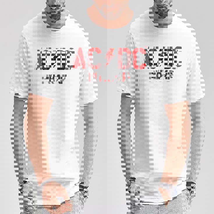 AcDcロックミュージックバンドpwrupフォトロゴ。 Tシャツ 面白い贈り物