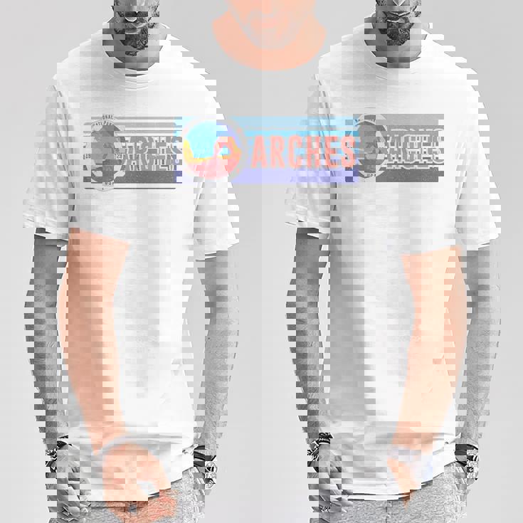 Arches National Park ヴィンテージ ユタtシャツ Tシャツ 面白い贈り物