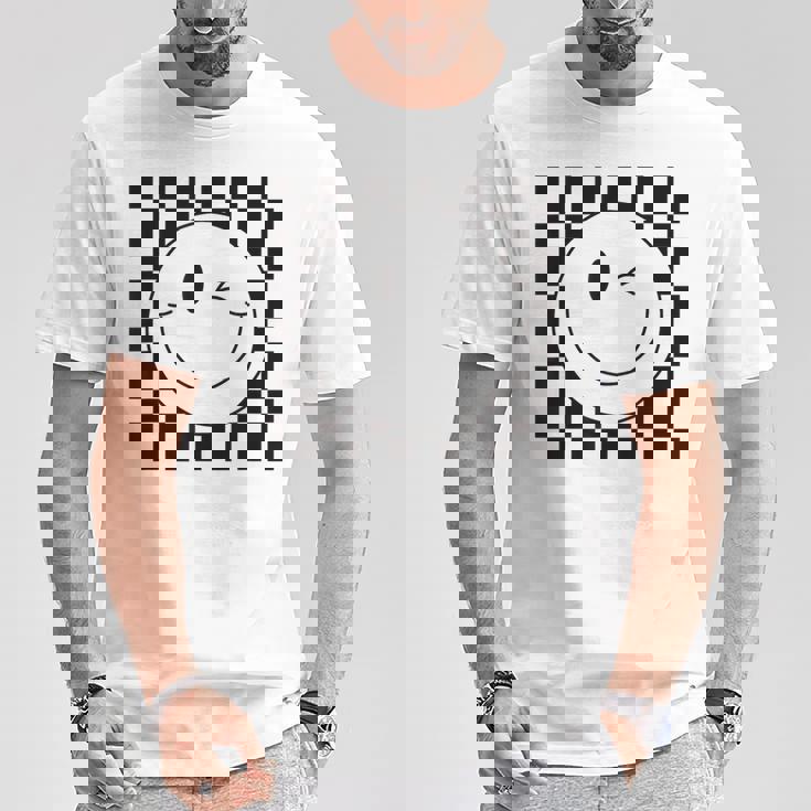 Camisa De Caraonriente A Cuadros Con Ojos Guiños Cara Feliz De Los Años 90 Camiseta unisex Regalos divertidos