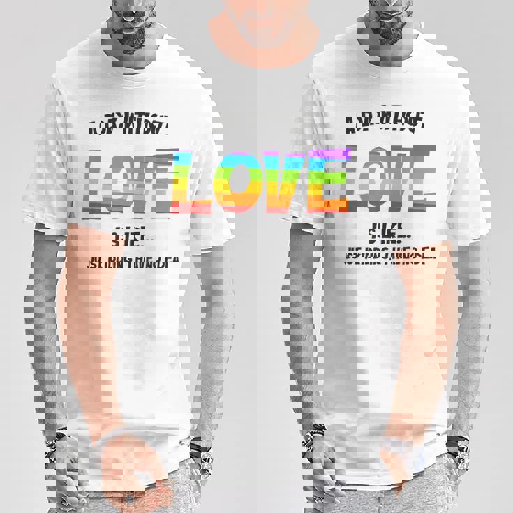 Celebrating Love Lgbtq ゲイプライドグッズ レズビアンレインボー Tシャツ 面白い贈り物