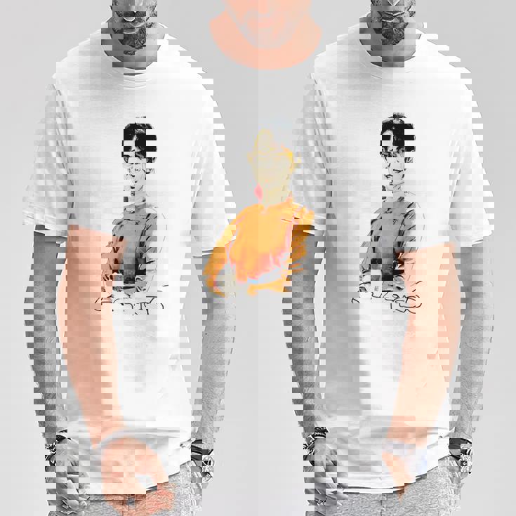 Daw Aunganuu Kyi-Signature 長袖tシャツ Tシャツ 面白い贈り物