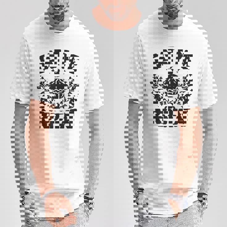 Eat Pie Repeat 面白い感謝祭のユーモア Tシャツ 面白い贈り物