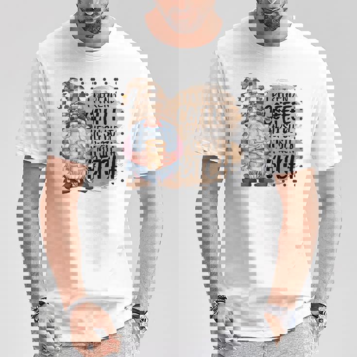 Gnome Coffee Lover I Pretend Coffee Help But I'mtill A Tシャツ 面白い贈り物