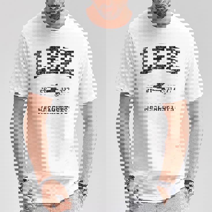 Lee Massachusetts Ma ビンテージ スポーツ デザイン ブラックプリント Tシャツ 面白い贈り物