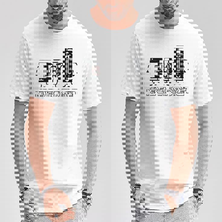 Never Forget カセットテープhs ゲーマー オールドスクール 面白い Tシャツ 面白い贈り物