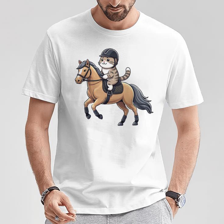 Niños Montar A Caballo Con Un Gato Es Amor Por El Caballo Camiseta unisex Regalos divertidos