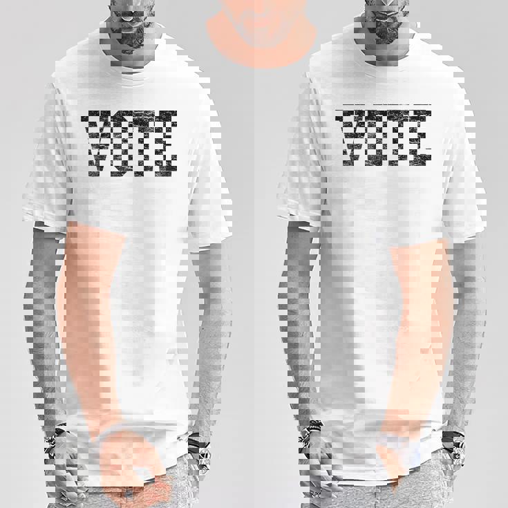 Vote レディース メンズ アンティーク調テキスト 2024 選挙 Tシャツ 面白い贈り物