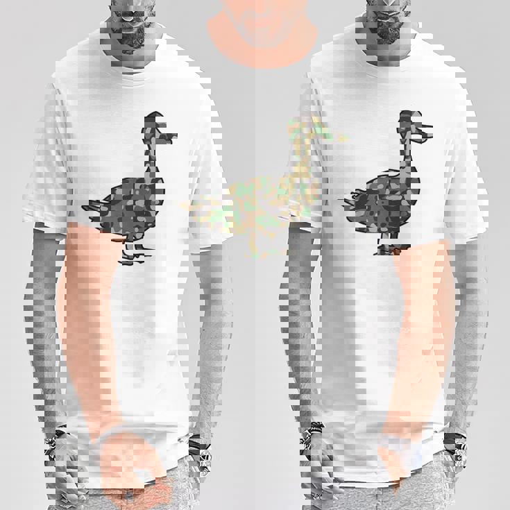 「鴨フラージュ」かも カモフラージュ 迷彩 ダジャレ 駄洒落 動物 鳥 カモ 鳧 カムフラージュ 兵士 軍隊 軍人 国防 Tシャツ 面白い贈り物