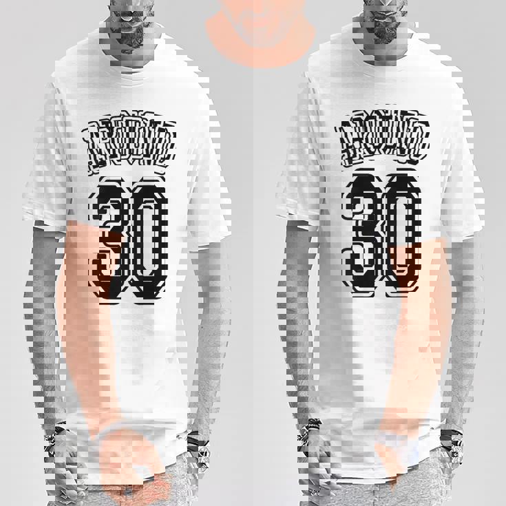 【バックプリント・背中側】Around 30 アラサー（三十歳 30才）ユニフォーム風 30代 誕生日プレゼント 面白 Tシャツ 面白い贈り物