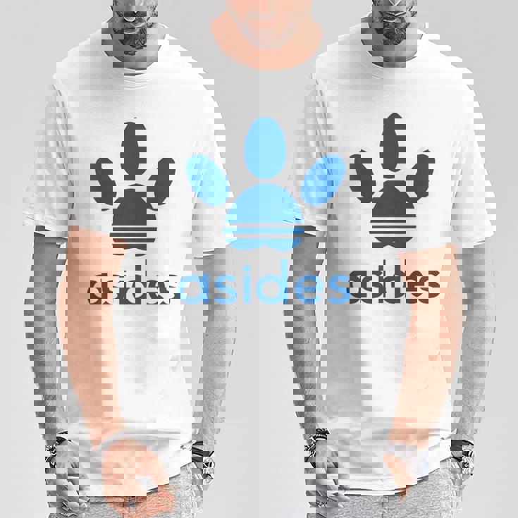 【バックプリント・背中側】Asides アシデス 足です。肉球です。【変なtシャツ屋】スポーツ ブランド パロディ 面白 Tシャツ 面白い贈り物