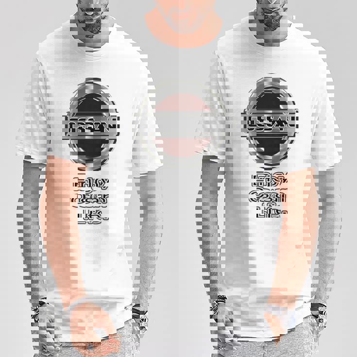 【バックプリント・背中側】Ossan おっさん（車好き ロゴ エンブレム パロディ）【変なデザイン屋さん】文字 面白い Tシャツ 面白い贈り物