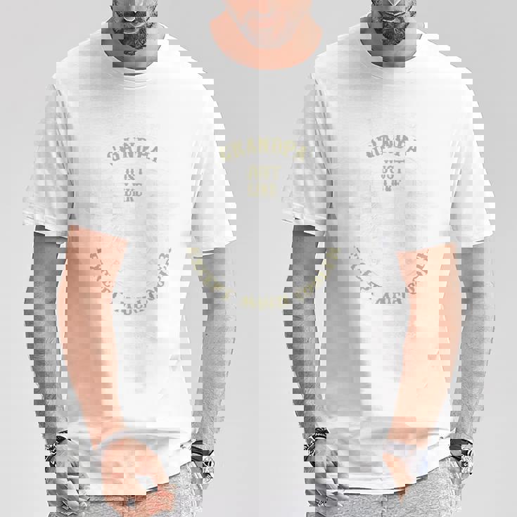 バックプリント おじいちゃんみたいだけどかっこいいバイカーのおじいちゃん Tシャツ 面白い贈り物