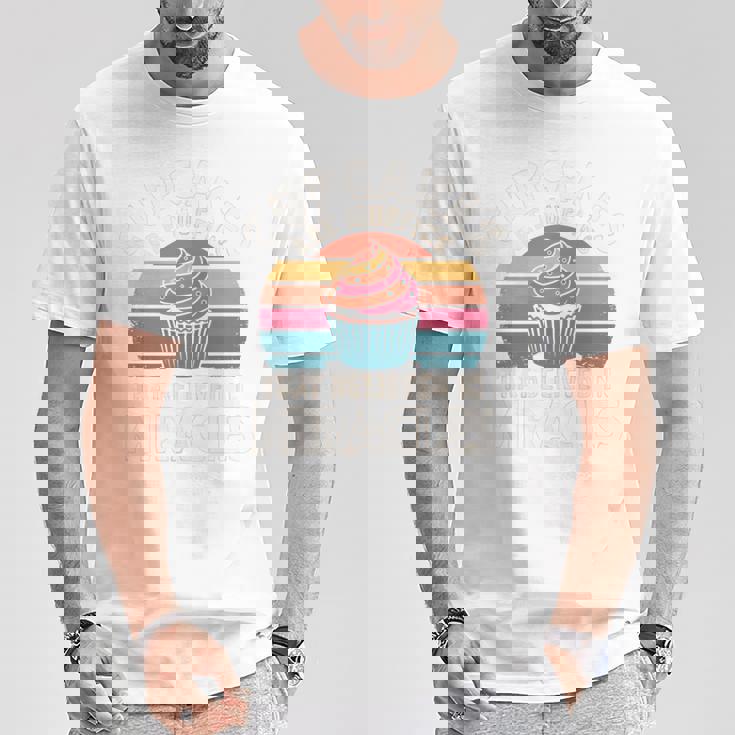 カップケーキは奇跡を信じたマフィンです レトロカップケーキ 長袖tシャツ Tシャツ 面白い贈り物