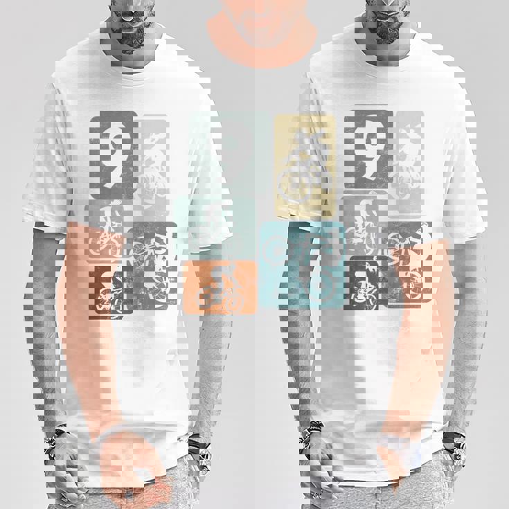 キッズ 9歳の男の子サイクリスト9歳の誕生日バイクマウンテンバイク Tシャツ 面白い贈り物