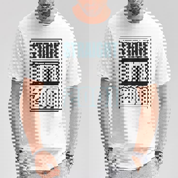 ストレイト・アウタ 2001 バースデー 2001 年生まれ 2001 ヴィンテージ Tシャツ 面白い贈り物