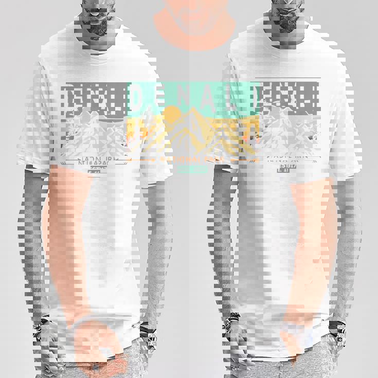 デナリ国立公園 山 自然 レトロ 夕日 ヴィンテージ Tシャツ 面白い贈り物