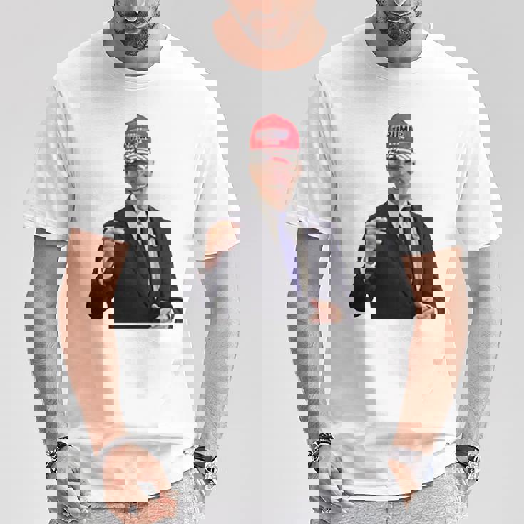 トランプの帽子をかぶったバイデンの陽気なグラフィック 長袖tシャツ Tシャツ 面白い贈り物