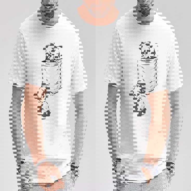 パンダ愛好家のためのポケットの中のかわいいカワイイベイビーパンダ Tシャツ 面白い贈り物