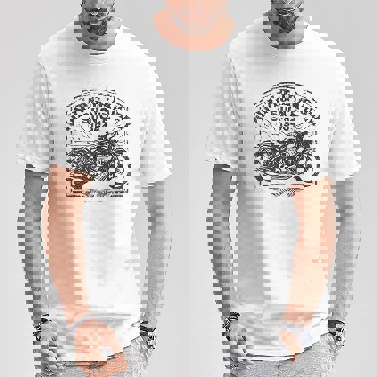 ビンテージレーサー、1964年創業、レトロバイク。オートバイ愛好家。 Tシャツ 面白い贈り物