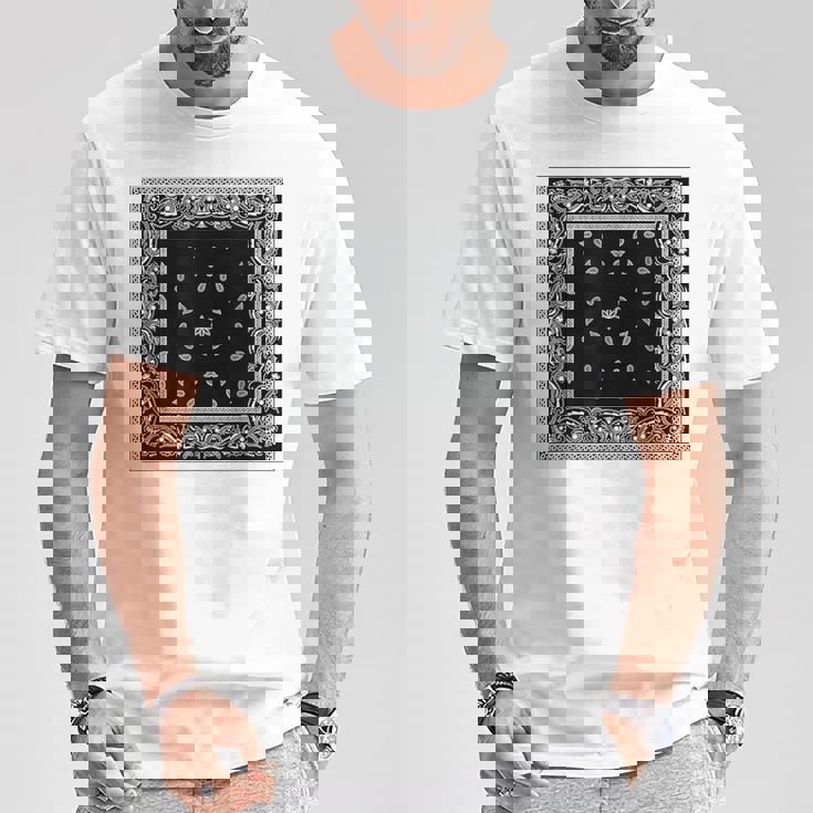 ホワイトブラックバンダナプリントtシャツ ペイズリー柄 Tシャツ 面白い贈り物