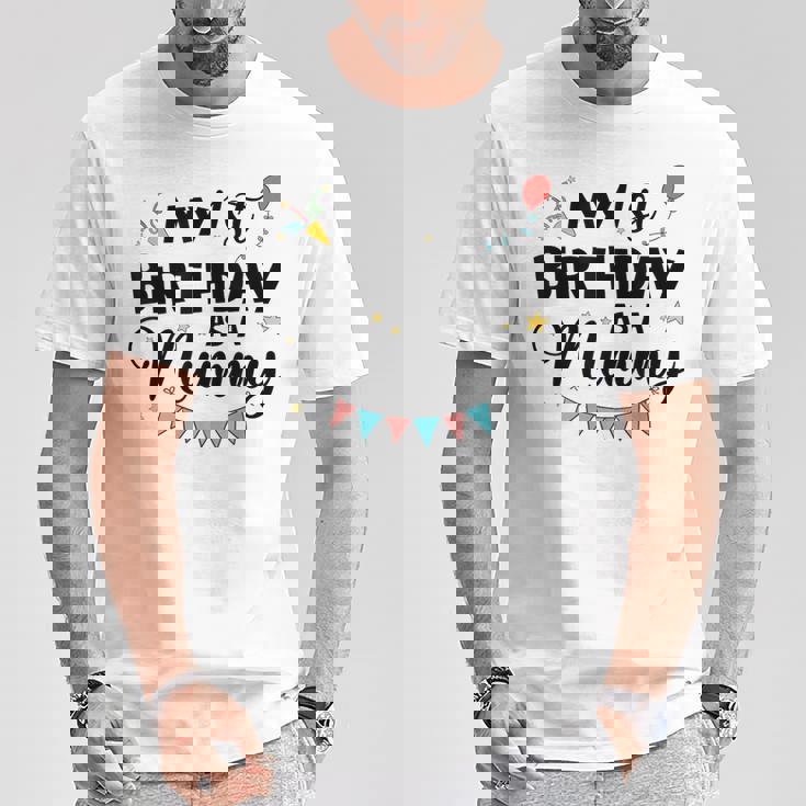 ママとしての私の1歳の誕生日パーティーイヤーを祝うママ Tシャツ 面白い贈り物