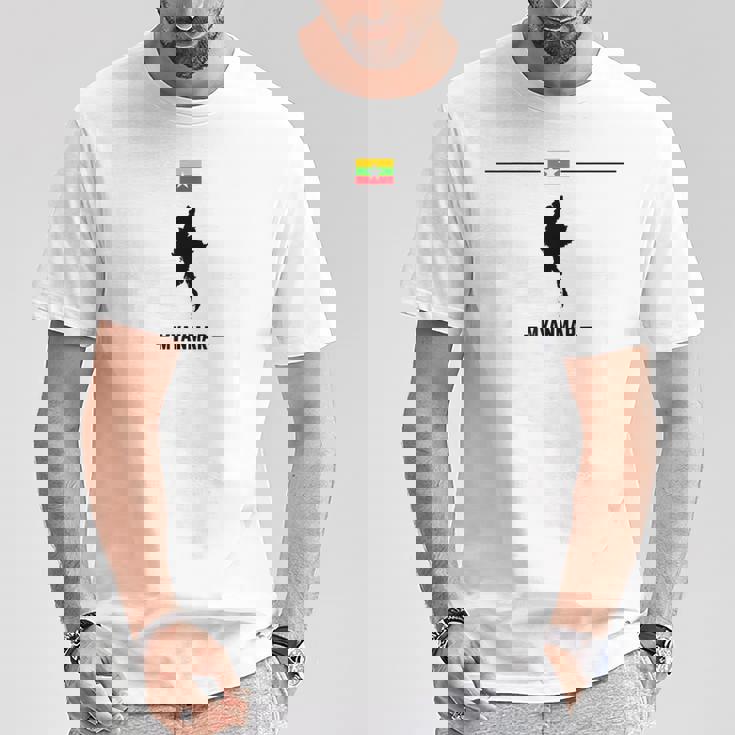 ミャンマーの地図と国の名前が付いたビルマの国旗 Tシャツ 面白い贈り物