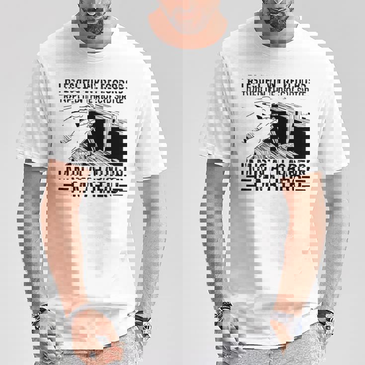 レコード屋に閉じ込められたビニールレコードを救出する Tシャツ 面白い贈り物