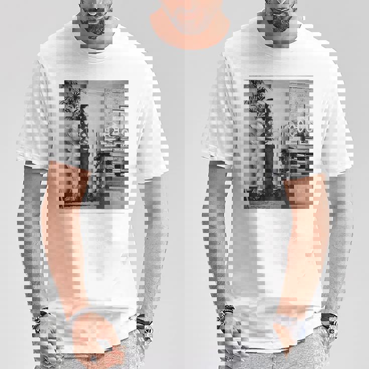 レッド・ツェッペリンのギタリスト、ジミー・ペイジ 1970 Tシャツ 面白い贈り物