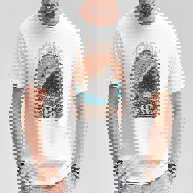 ヴィンテージ 1912年4月 Rms タイタニック アンティーク調クルーズデザイン Tシャツ 面白い贈り物