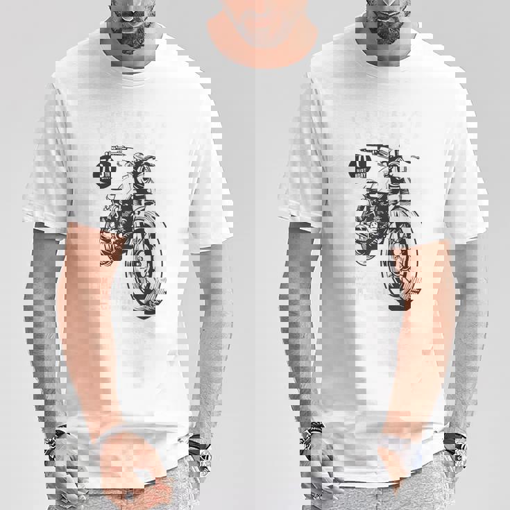 古希祝い バイク好き 車好き 父 男性 女性 クラシックバイク 70歳 I'm Not Old I'm Classic Tシャツ 面白い贈り物