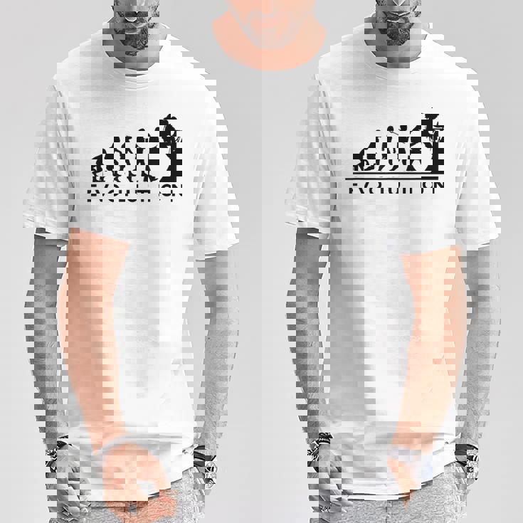 山愛好家 山登り好きにお勧めの面白い進化論 登山家のオシャレなイラスト Tシャツ 面白い贈り物