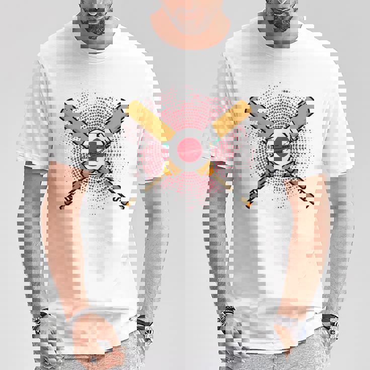 日本のクリケットラケットとボールの旗 長袖tシャツ Tシャツ 面白い贈り物