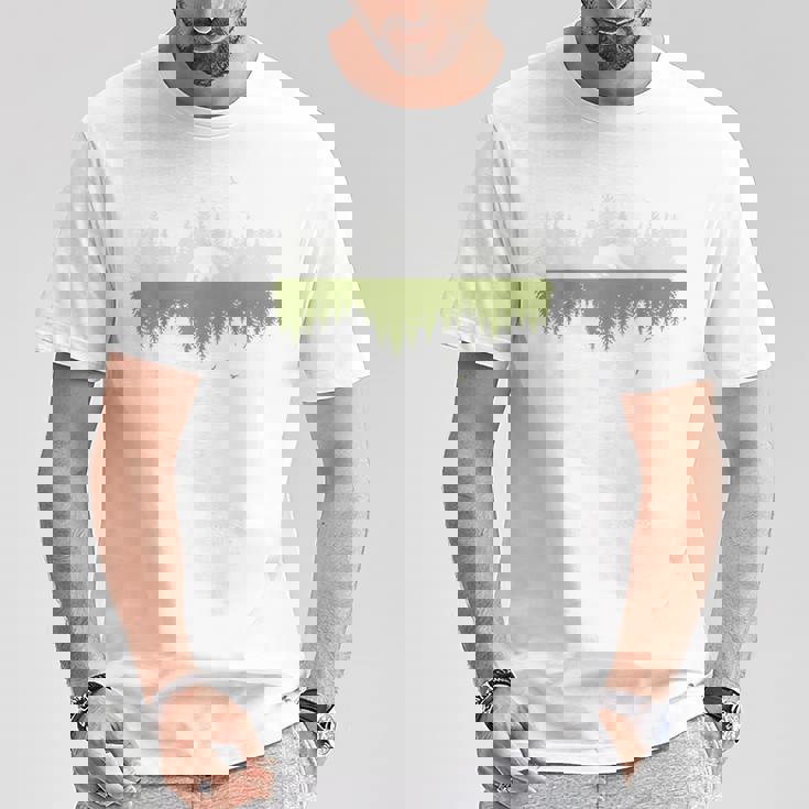 木 反射 クマ 野生動物 森 自然 動物 アウトドア Tシャツ 面白い贈り物