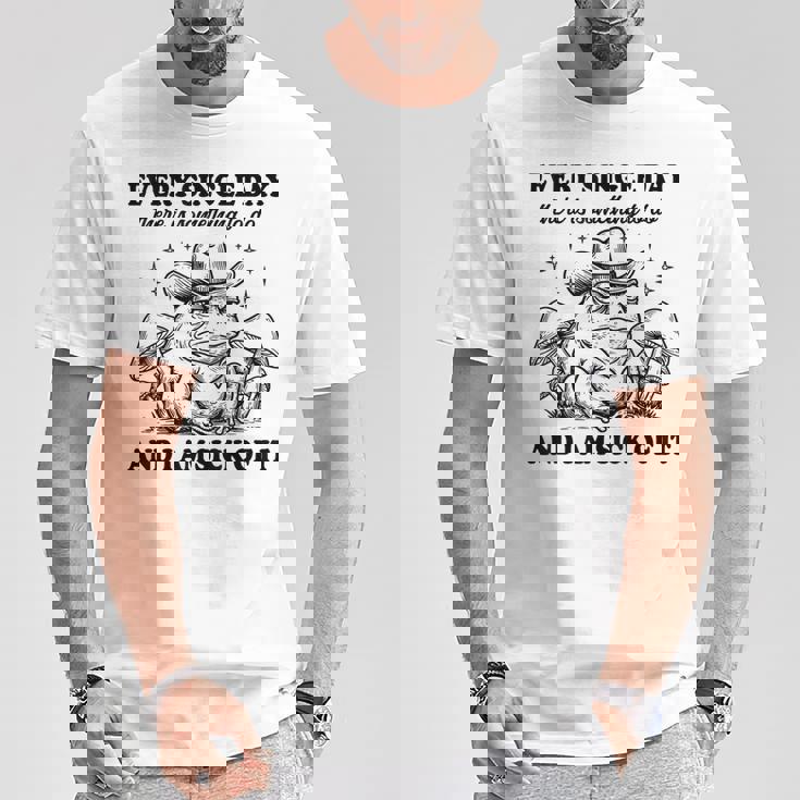 毎日、何かをすべきことがある、ウエスタンカウボーイのカエルのミーム Tシャツ 面白い贈り物