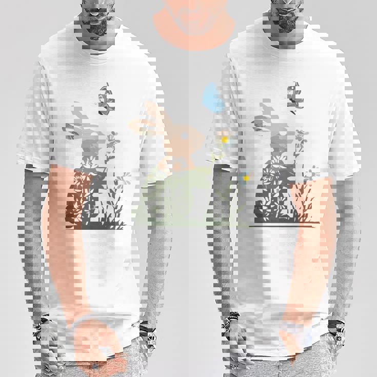 蝶のイースターとデイジーを保持している甘いウサギのウサギ 長袖tシャツ Tシャツ 面白い贈り物