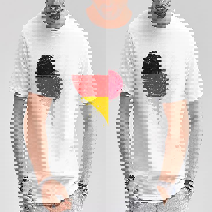 誇り高き日本人ドイツ人のためのヴィンテージの旗 A 日本 ドイツ Tシャツ 面白い贈り物