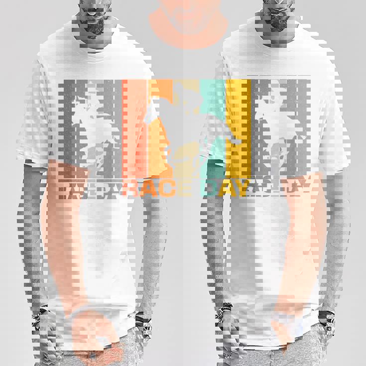 面白い 競馬 ビンテージ レースデー Ky ダービー 馬 ジョッキー Tシャツ 面白い贈り物