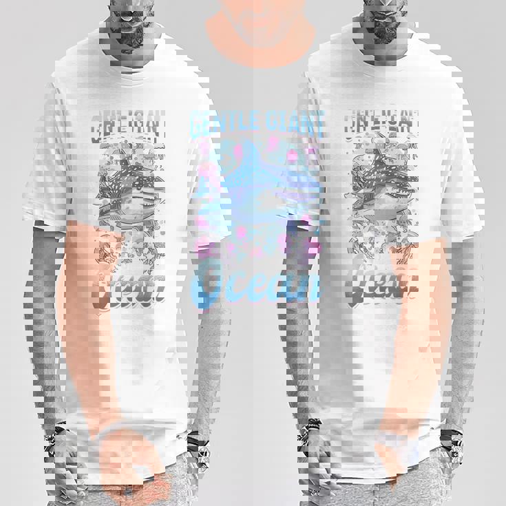 面白いジンベイザメ 動物 優しい海の巨人 Tシャツ 面白い贈り物