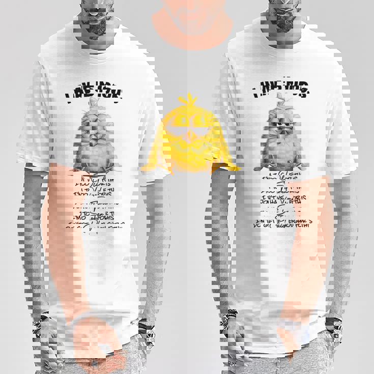 面白いチキンムード、I'm Too Old For This 鳥好きのデザイン。 Tシャツ 面白い贈り物