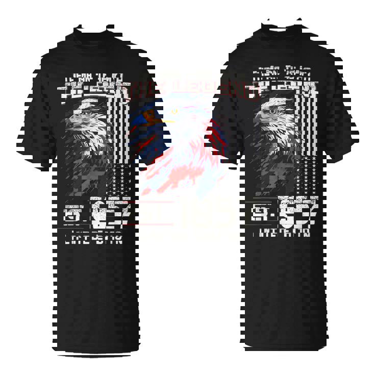 67 歳の誕生日 メンズ オリジナル ヴィンテージ 1957 Tシャツ