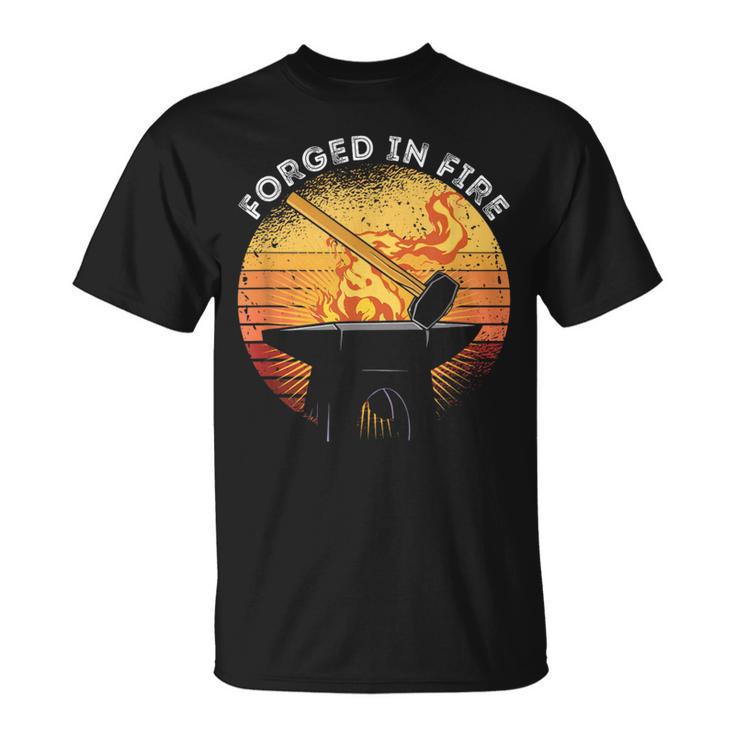 Forjado En Fuego Retro Puesta Deol Herrero Herrero Trabajador Camiseta unisex