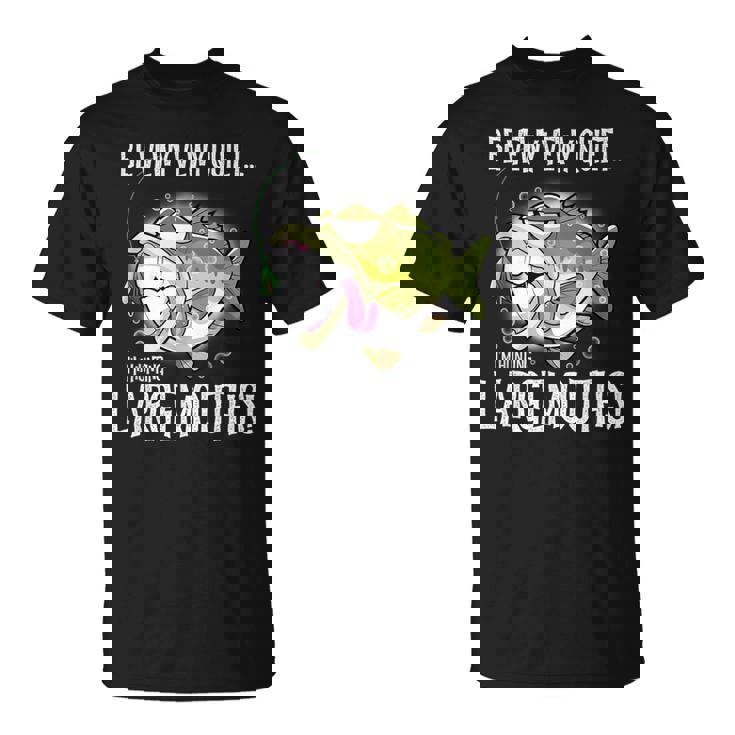 Largemouth Hunter 面白いビッグバス釣りユーモア Tシャツ