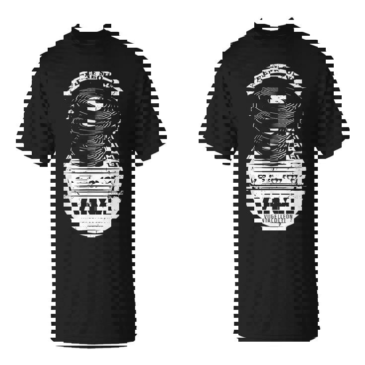 Music Is My Universe レトロなビニールレコードでサウンドを感じる Tシャツ