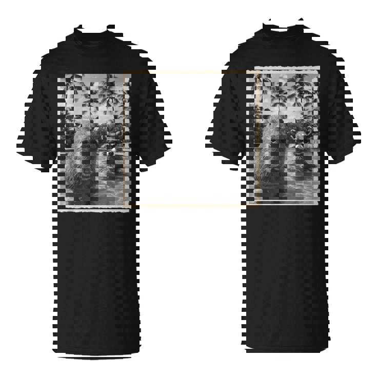 アライグマとカピバラ自撮り Tシャツ