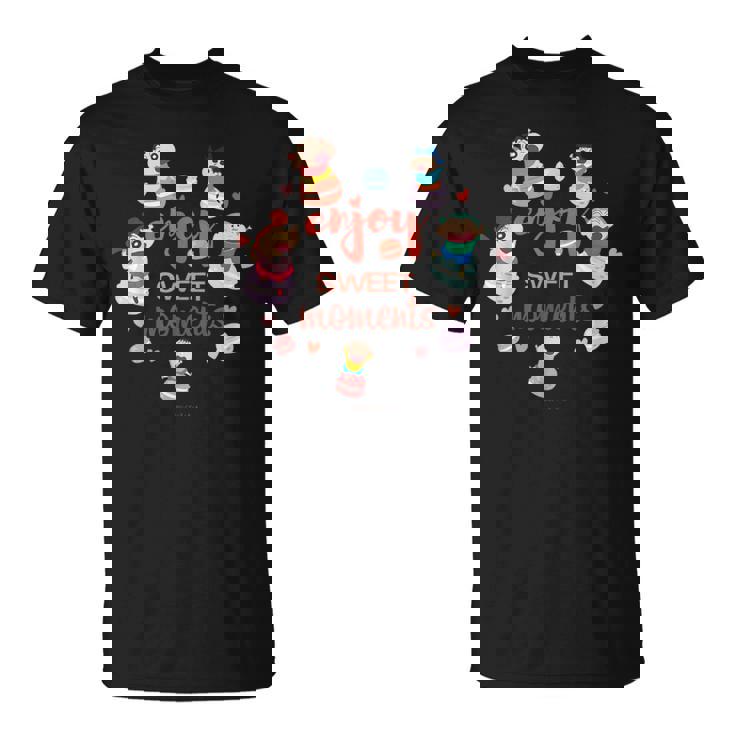 クレヨンしんちゃん かすかべ防衛隊とマカロンしんちゃんのティータイム Tシャツ