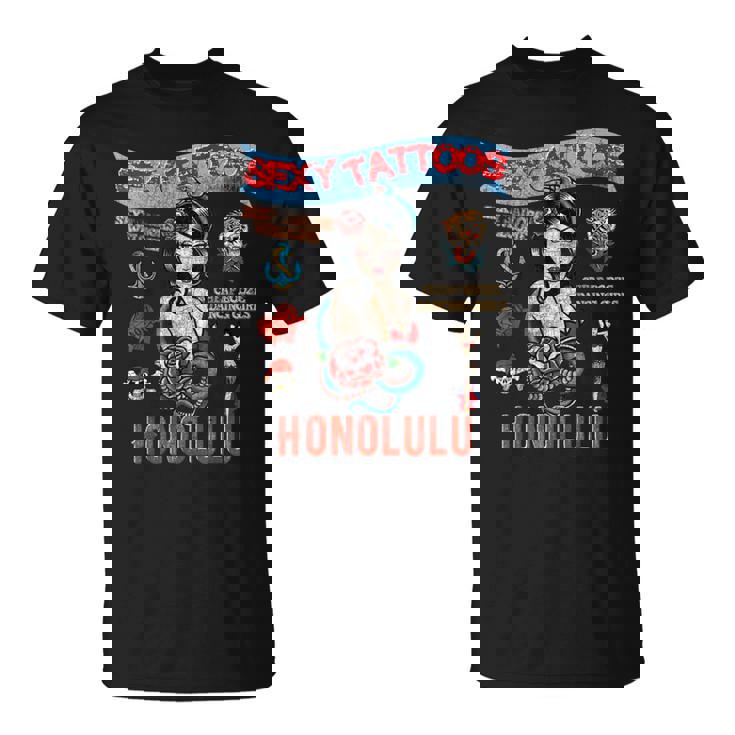 セーラー向けのタトゥーとセクシーガール。 Tシャツ